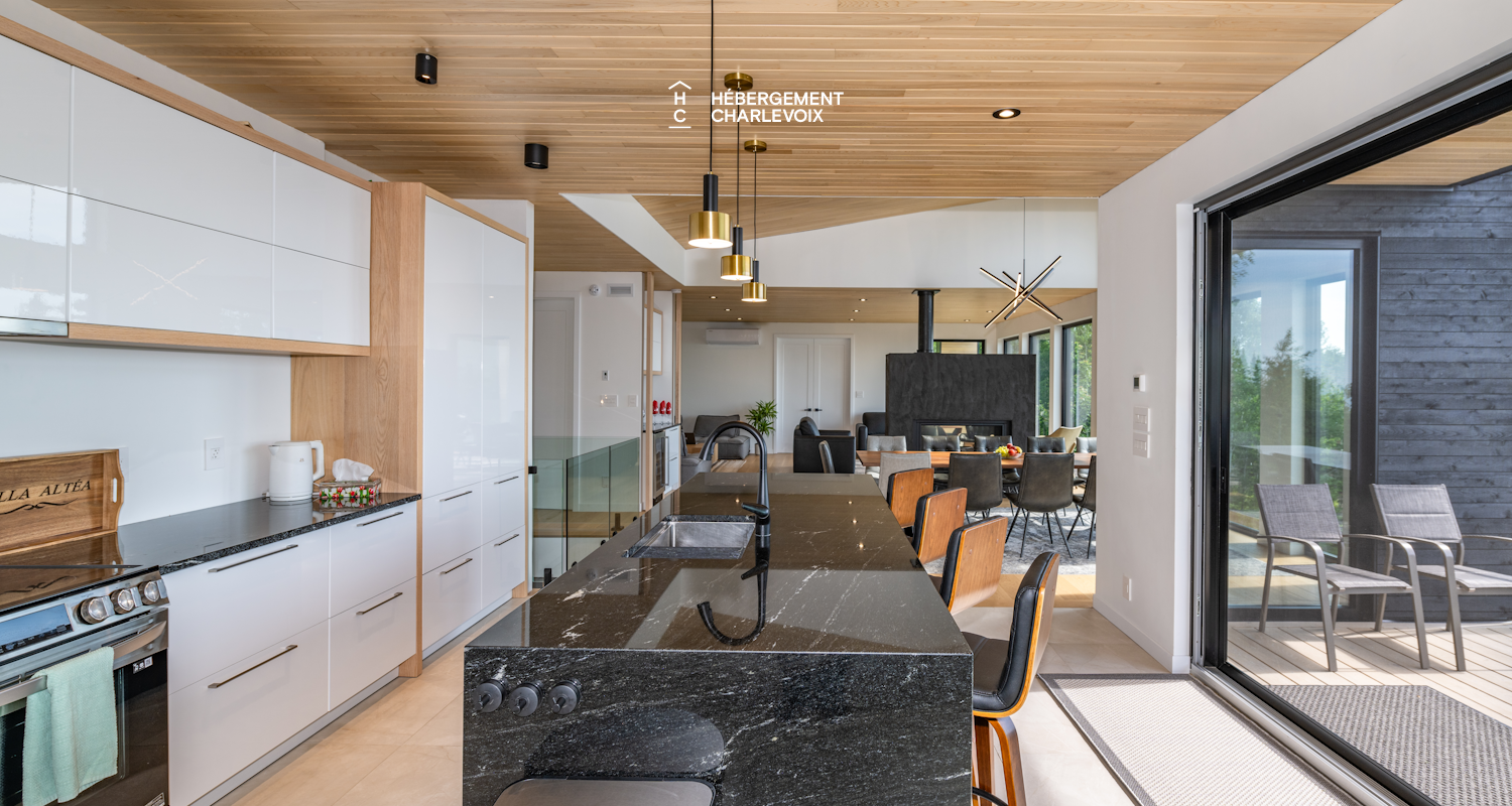 ALT-49 - Villa contemporaine offrant les splendeurs du St-Laurent!